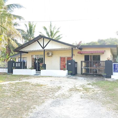 Kuntum Cottage Bed & Breakfast Kampung Tanjung Ipoh Extérieur photo